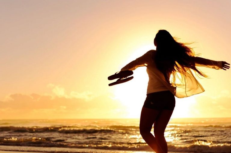 9 cosas que necesitas dejar de hacer para ser más feliz contigo mismo