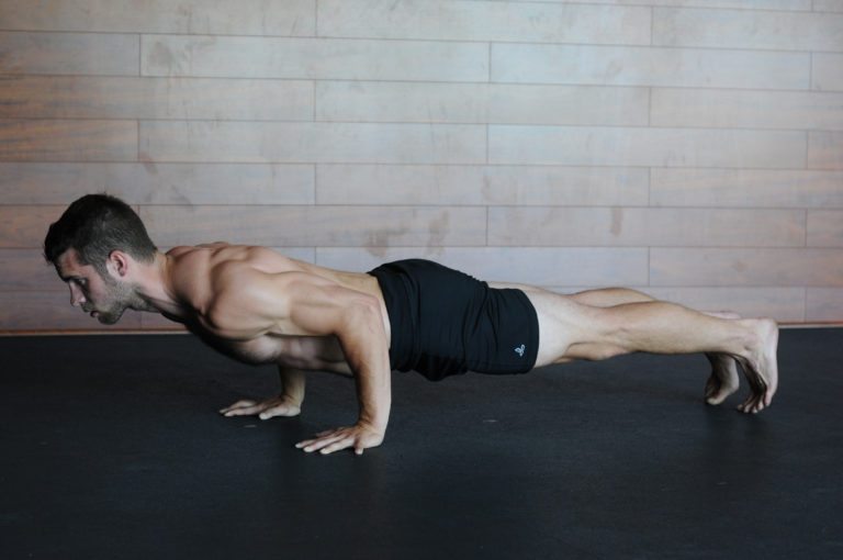 Las 15 mejores variantes de planks para intermedios