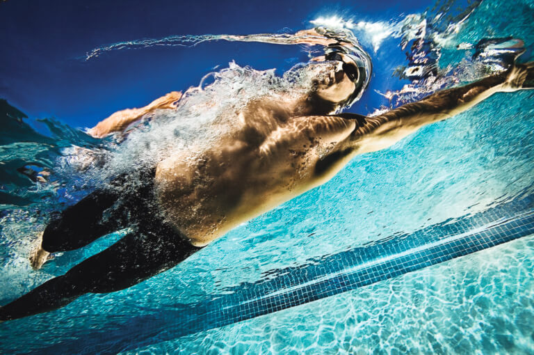 6 consejos para mejorar tus brazadas en natación