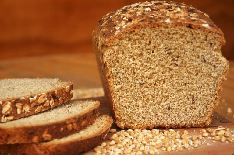 Los 7 ingredientes que debes evitar al comprar pan
