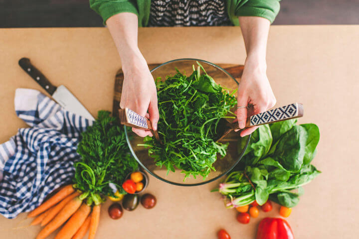 Tipos de ensaladas saludables para adelgazar más rápido