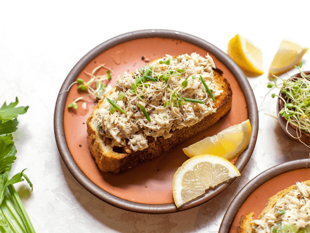 Ensalada de atún con yogur griego