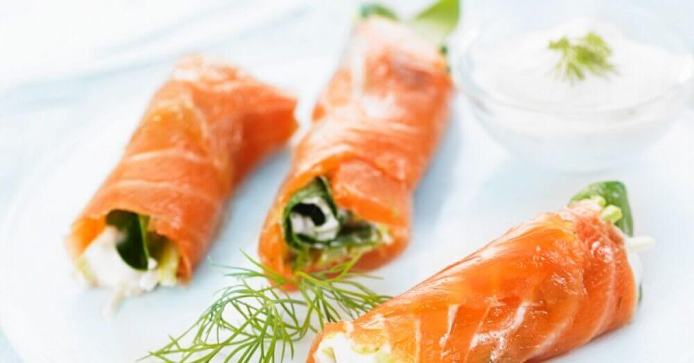 Rollitos de salmón ahumado