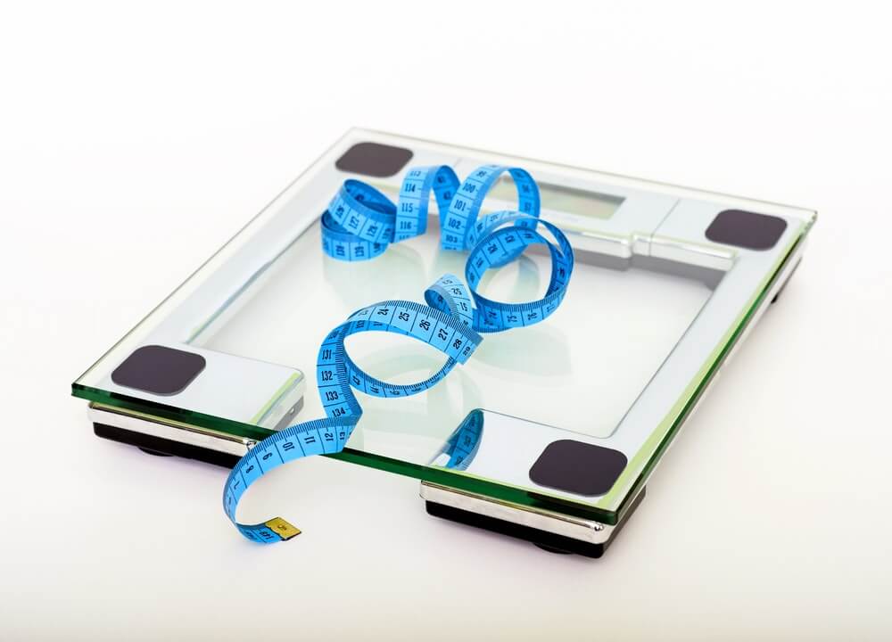 Sigue una dieta adecuada para bajar de peso y conservar volumen y músculo