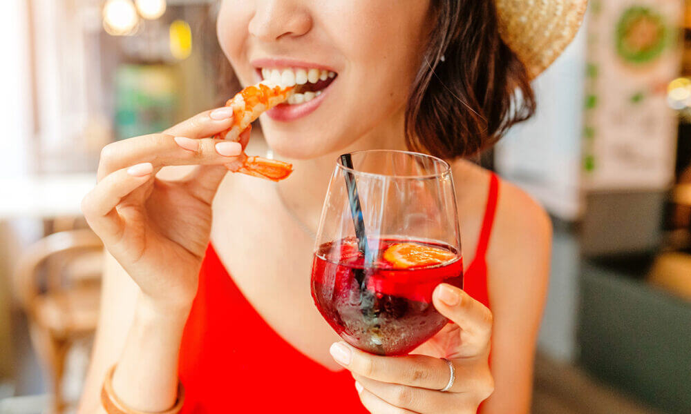 Beneficios de consumir flúor por medio de alimentos que ayudan a mejorar la salud de tu boca