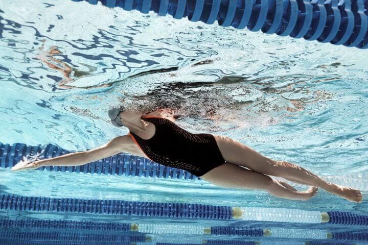 Cómo comenzar a nadar si nunca lo has hecho antes