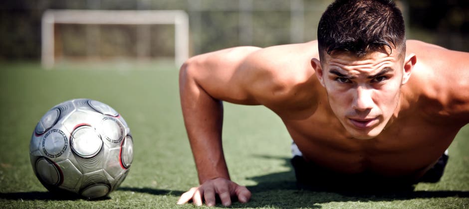En qué consiste el entrenamiento físico de un futbolista?