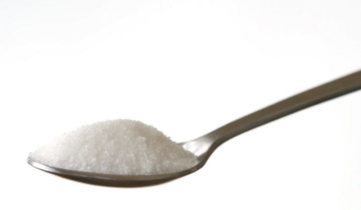 сколько грамм креатина в чайной ложке. 5 грамм соли в чайной ложке. пять грамм креатина. столовая ложка с горкой. креатин rsp мерная ложка.