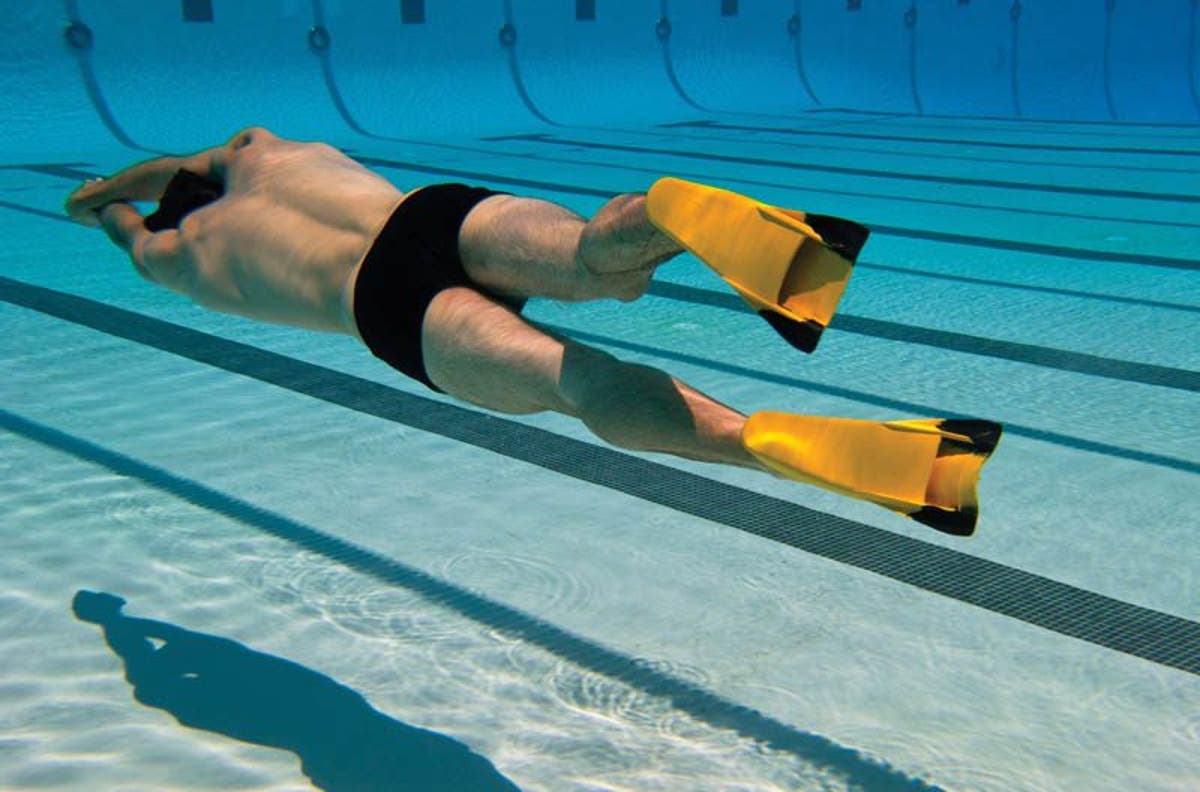 Las ventajas de entrenar con Palas de Natación! 