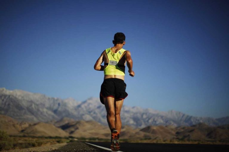 Cómo empezar y terminar con fuerzas una carrera de running