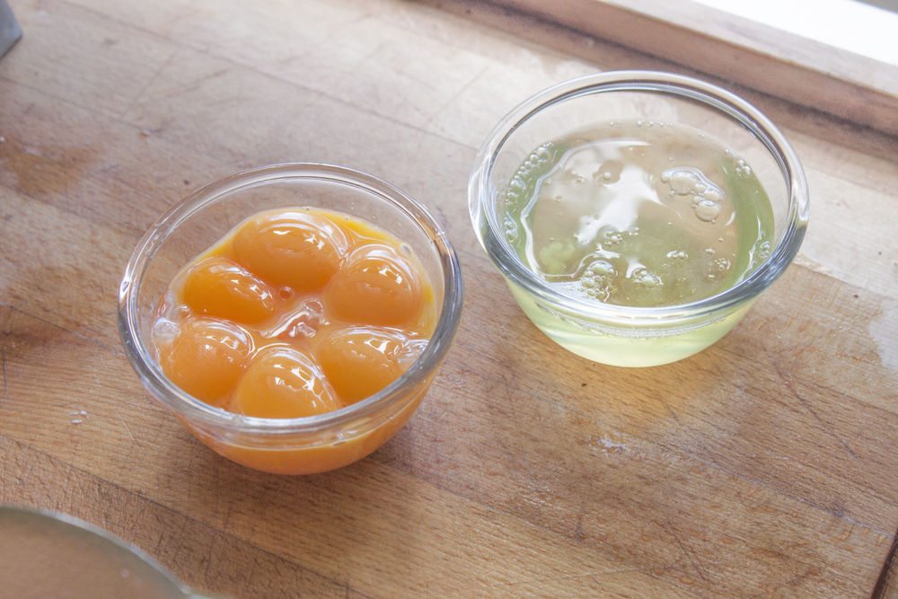 ¿Tenemos que comer claras de huevo o los huevos enteros? ¿Tenemos que comer claras de huevo o los huevos enteros?