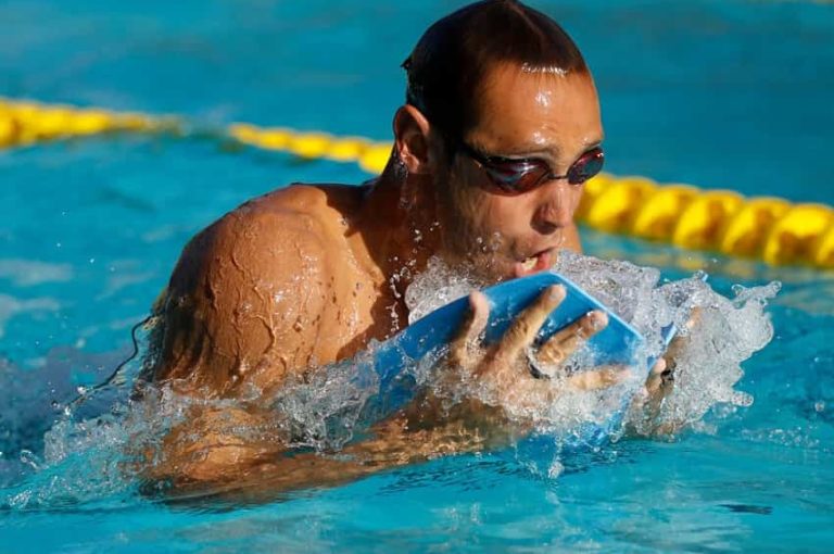 Los 5 mejores accesorios para mejorar tus entrenamientos de natación