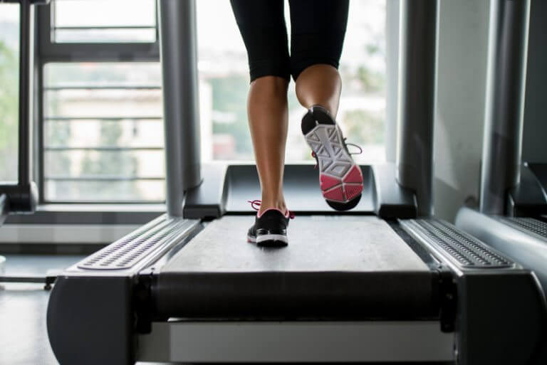 ¿Cuánto tiempo debemos entrenar con pesas para apreciar resultados? ¿Cuánto tiempo debemos entrenar con pesas para apreciar resultados?