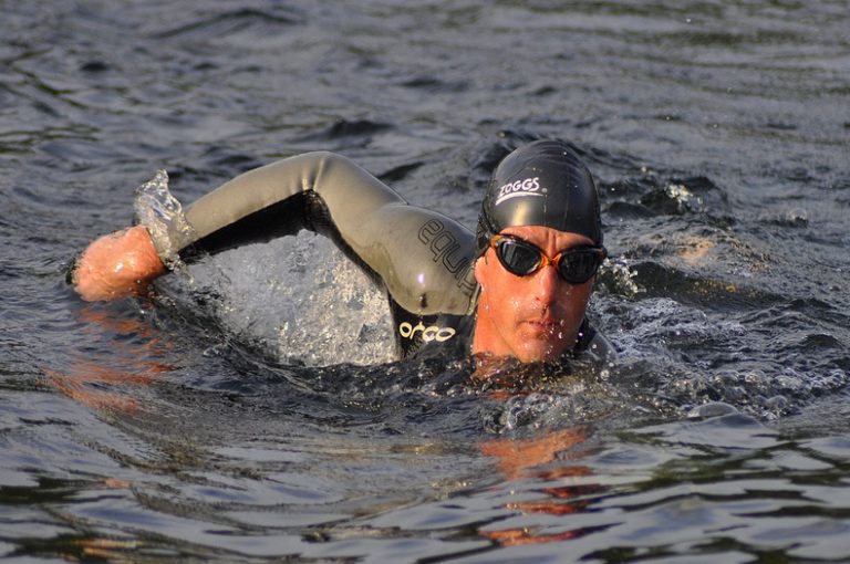 4 consejos profesionales para tener éxito en la prueba de natación de un ironman