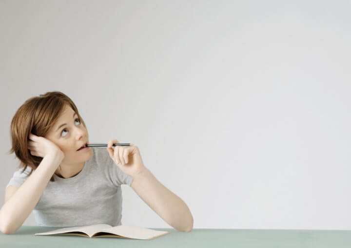 ¿Qué debe comprar un estudiante de universidad?