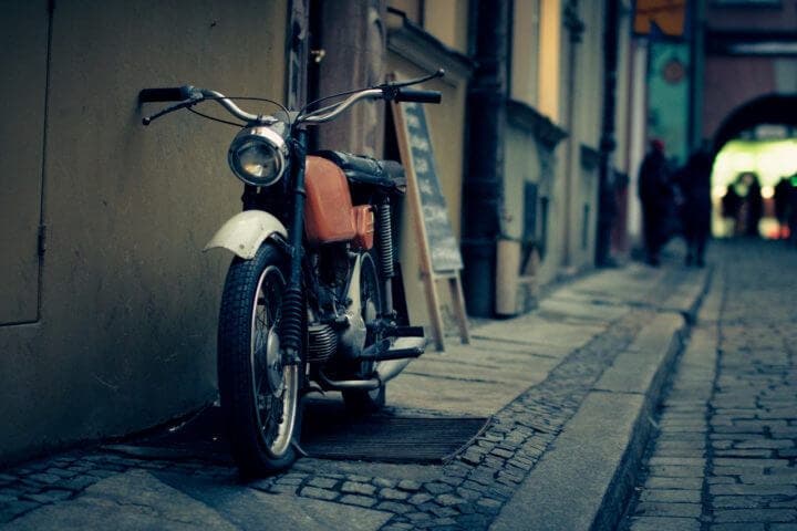 El Error de alquilar una motocicleta como turista en indonesia