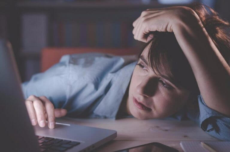 10 cosas horribles que te pueden suceder si duermes poco