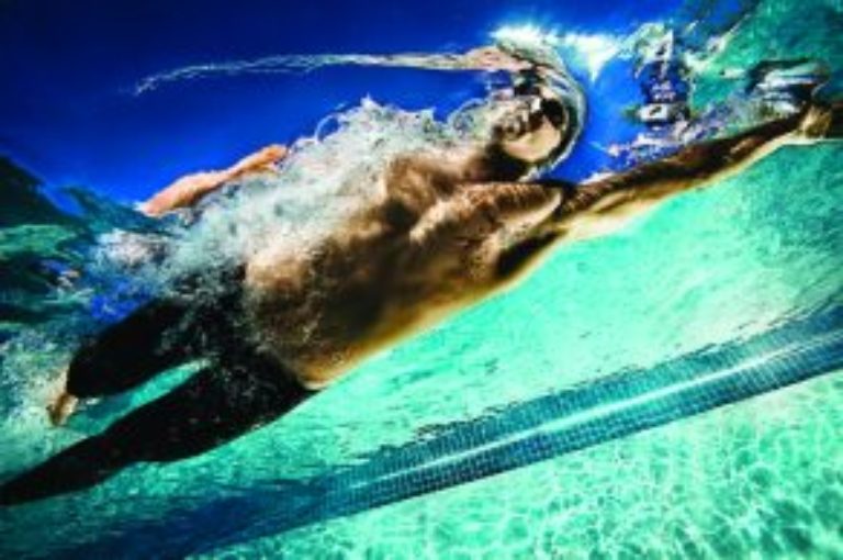 6 consejos para mejorar tus brazadas en natación