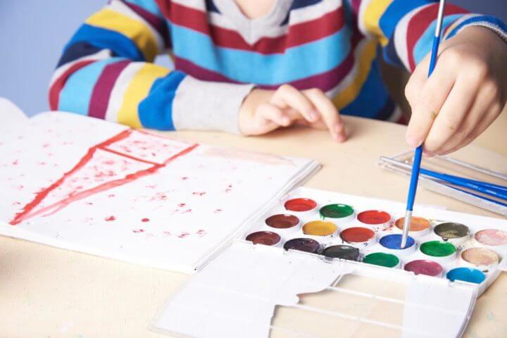 Las personas zurdos suelen ser más inteligentes