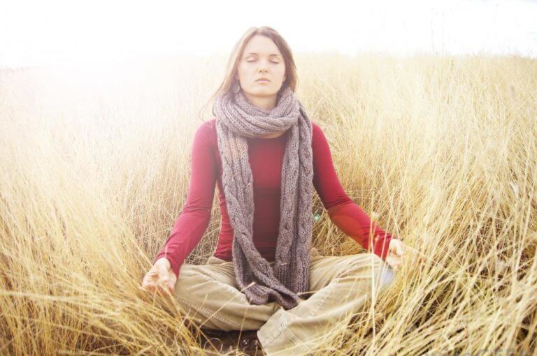 Qué es y cómo funciona la meditación trascendental
