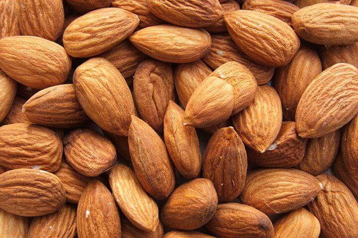 La mantequilla de almendras es sustituto del aceite o mantequilla