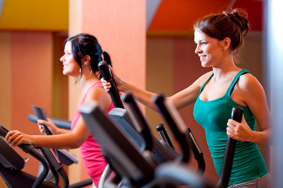 2 rutinas HIIT con elíptica que no te matarán de aburrimiento