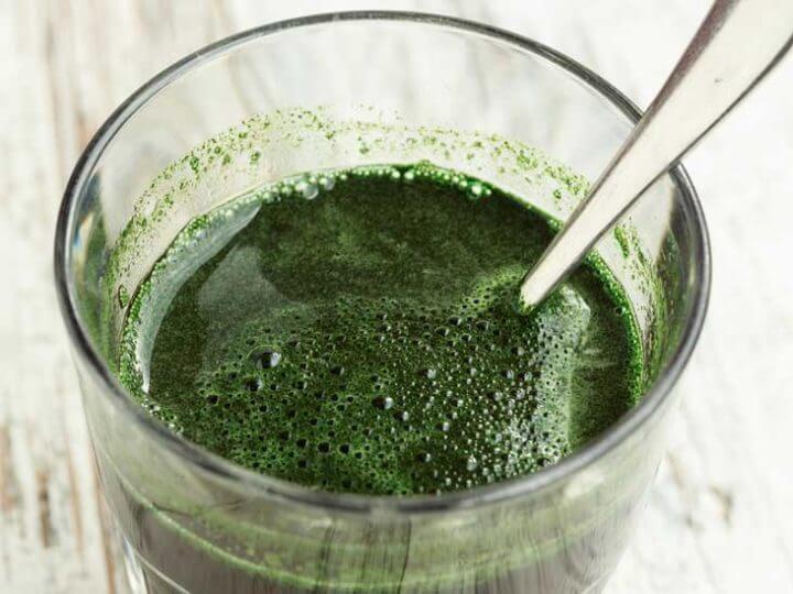¿Cómo beneficia la chlorella a la salud?