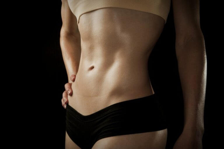 Cómo conseguir un abdomen plano sin necesidad de encogimientos