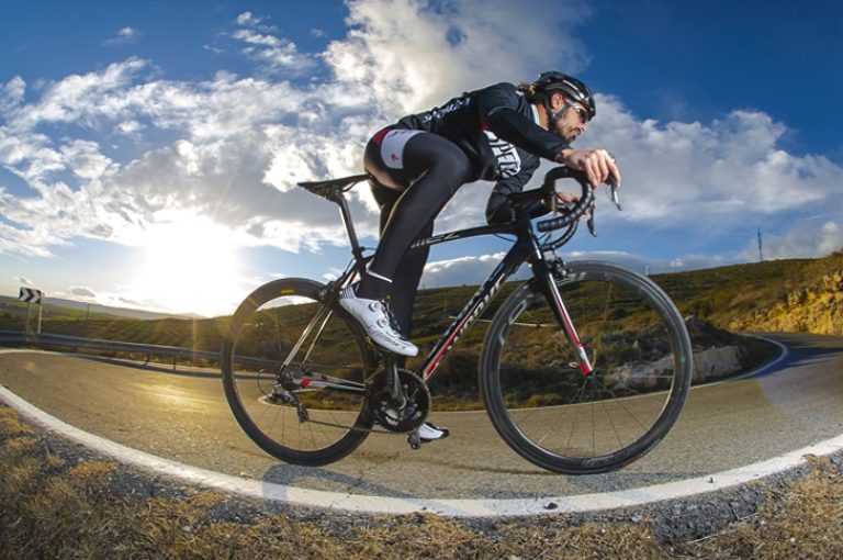 El camino más rápido para construir resistencia en ciclismo