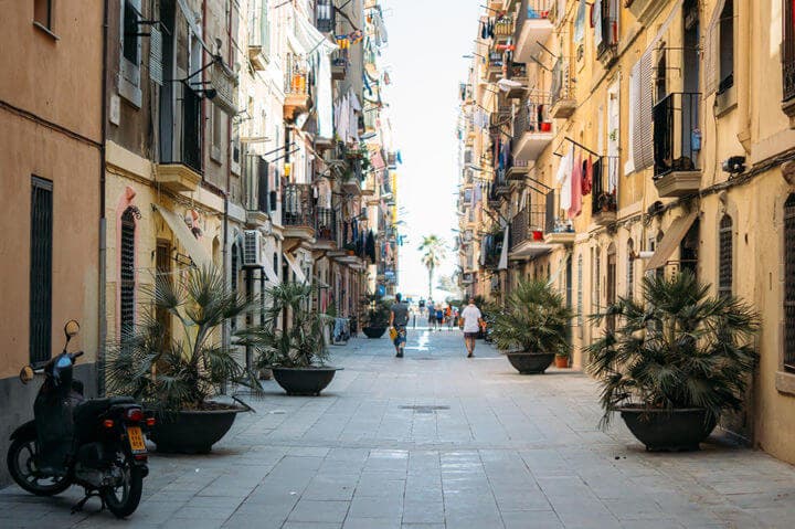 Explora y diviértete en las calles de la Barceloneta