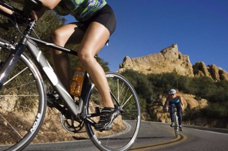3 maneras sencillas de fortalecer tus articulaciones si practicas ciclismo