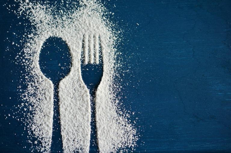¿qué diferencias hay entre la sacarosa, la glucosa y la fructosa?