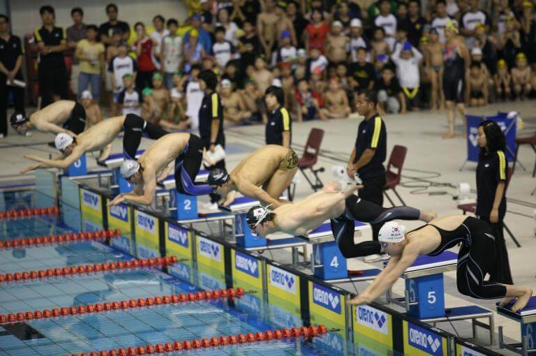 La mejor rutina para mejorar tu salida en una competición de natación