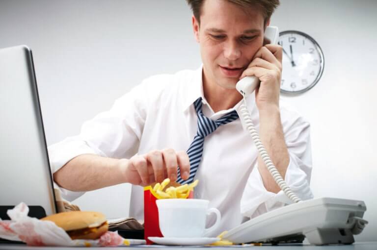 Los 10 hábitos más irritantes que puedes encontrar en tu lugar de trabajo