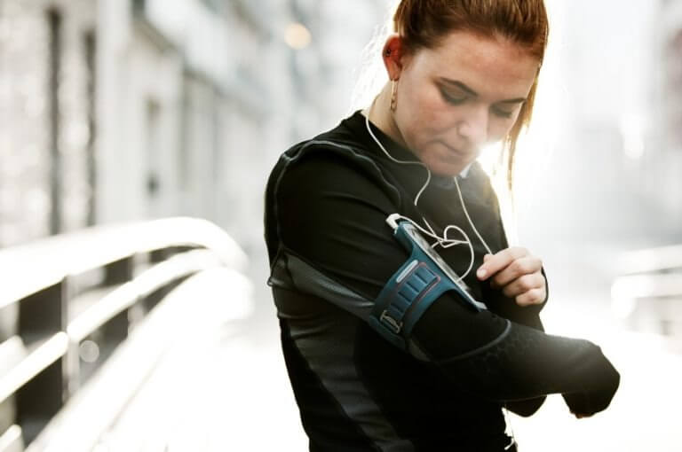 4 razones para dejar tus gadgets en casa cuando salgas a correr