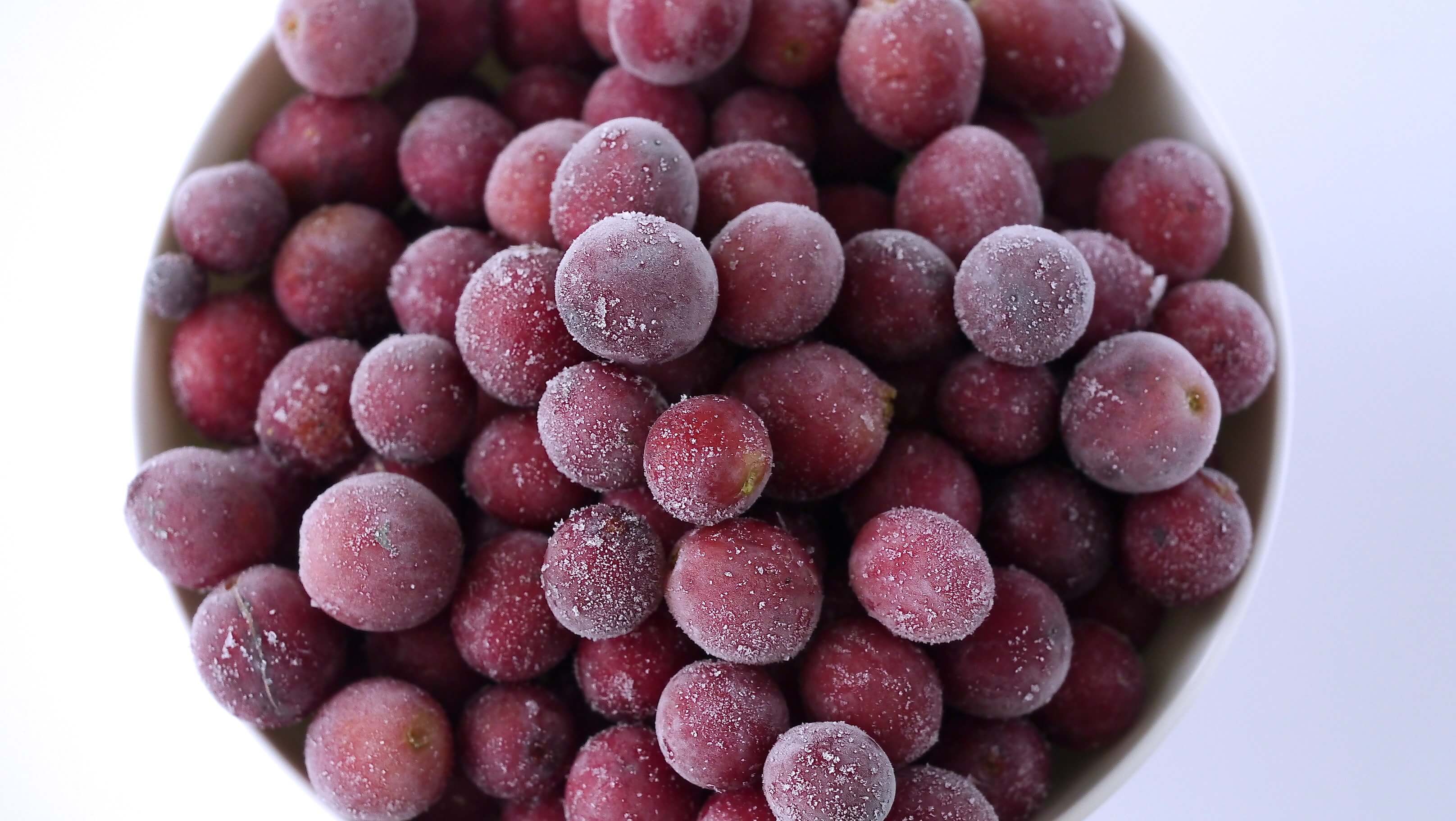 Receta de snack de uvas congeladas para días calurosos