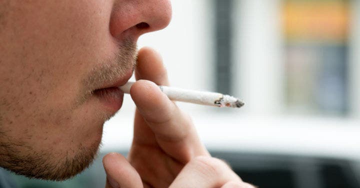 Fumar puede causar conteo bajo de espermatozoides