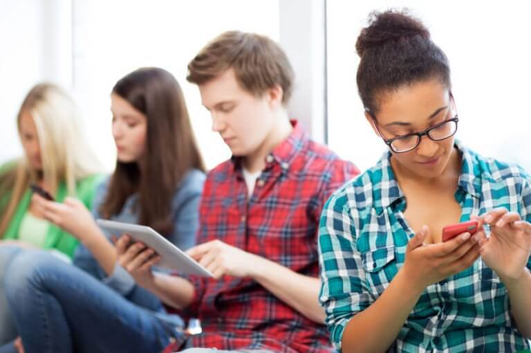 Cómo desintoxicarte de las redes sociales sin perder amigos