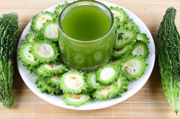 4 beneficios del melón amargo y de su extracto