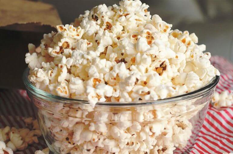 El revolucionario snack con palomitas bajo en carbohidratos