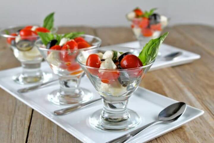 Recette de salades mini caprese pour la saison