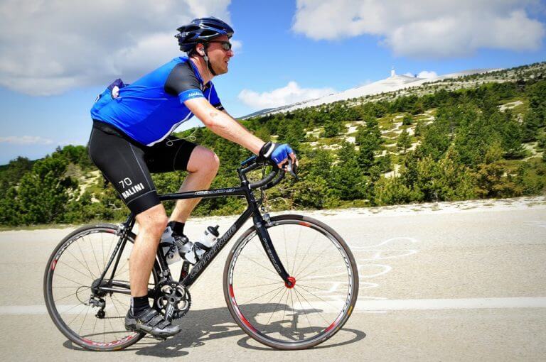 Cómo prevenir los golpes de calor si montas en bicicleta en verano