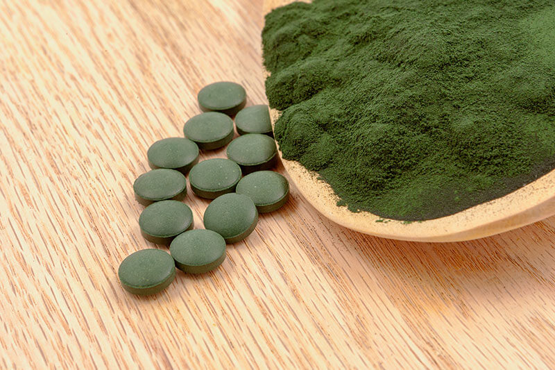 Los efectos secundarios y riesgos que produce la espirulina