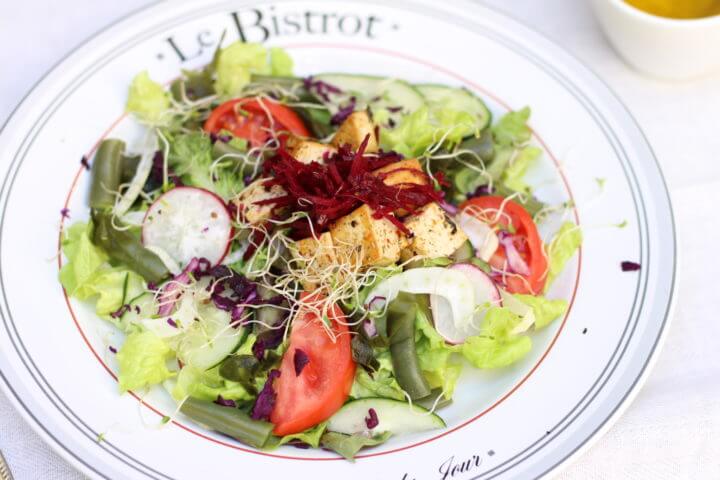 Receta de ensalada de tofu, apio y estragón