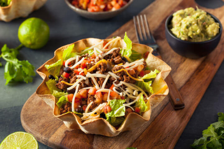 Cómo preparar una ensaladas de tacos cetogénica