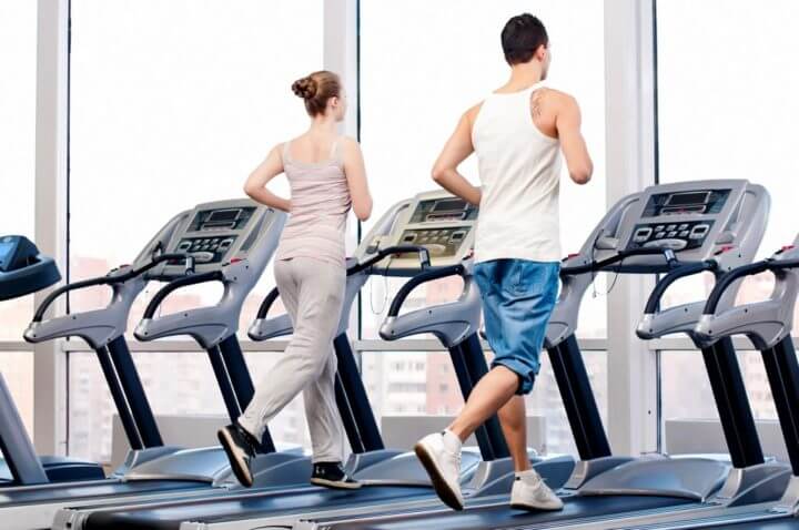Cómo hacer entrenamientos HIIT en la cinta de correr