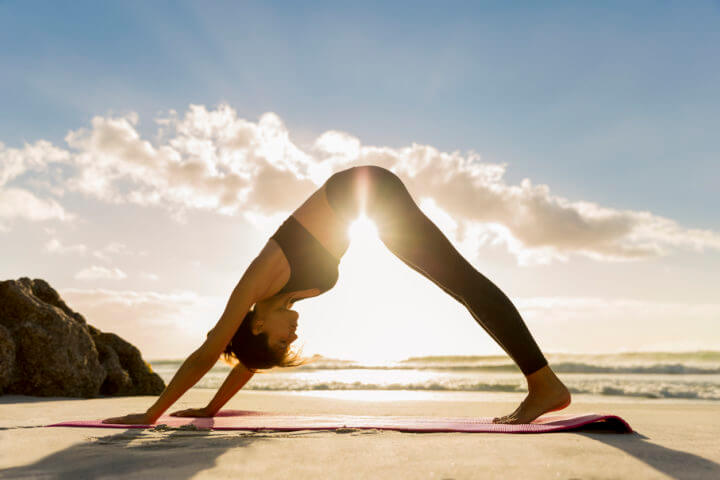 Ejercicios de yoga relajantes para una recuperación muscular