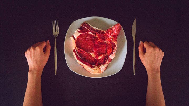 Consumeer veel carne roja aumenta el riesgo de estreñimiento