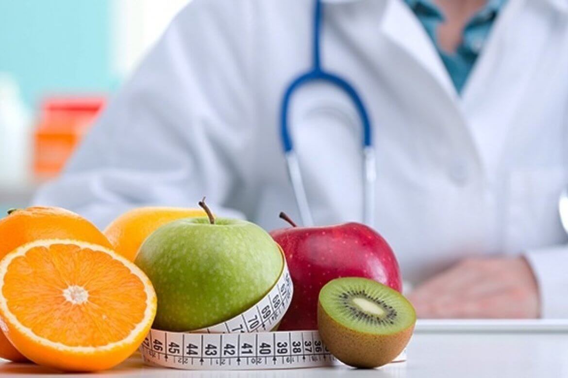 ¿Cuál es la diferencia entre un dietista y un nutricionista?