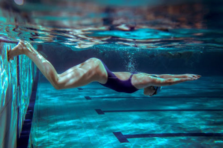 Las mejores rutinas de natación para triatletas